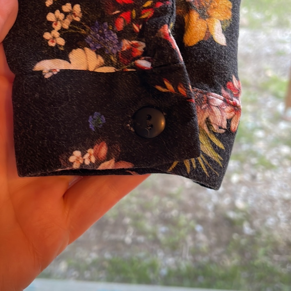Floral crop top with long sleeves - Picture 3 of 5